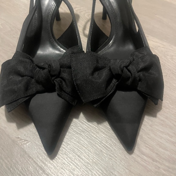 Zara Black Slingback kitten Heels with Bow - Picture 2 of 10